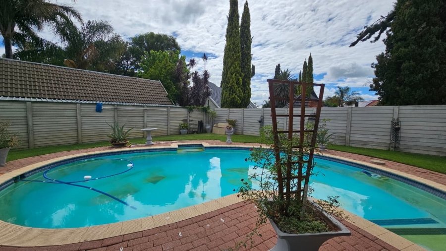 To Let 3 Bedroom Property for Rent in Naudeville Free State